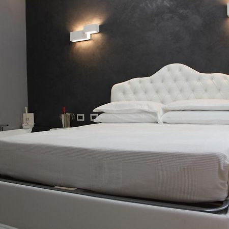 Jacuzzi Apartament By Parmacentro B&B Экстерьер фото