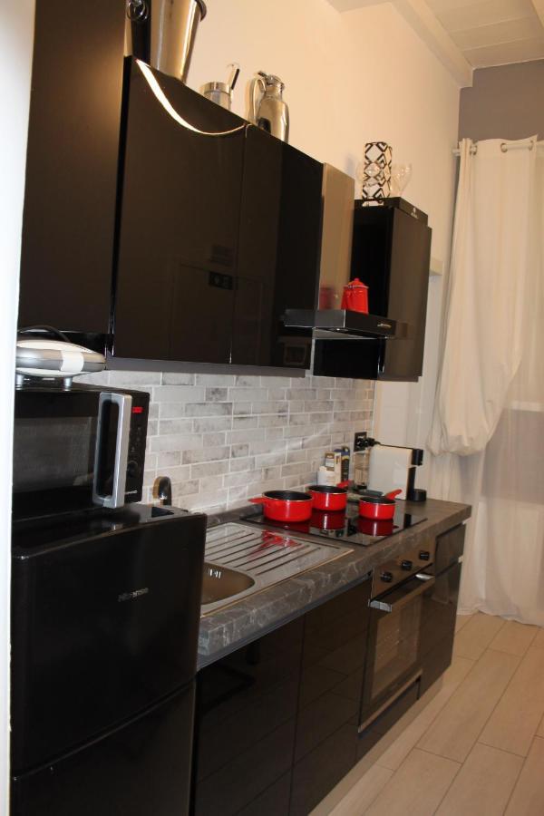Jacuzzi Apartament By Parmacentro B&B Экстерьер фото