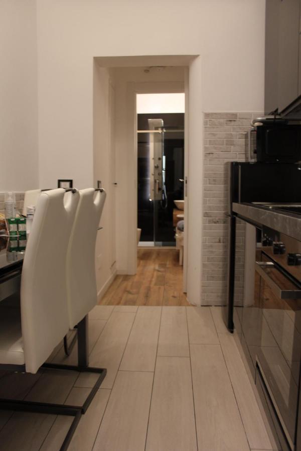Jacuzzi Apartament By Parmacentro B&B Экстерьер фото
