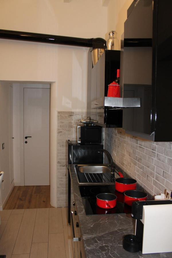 Jacuzzi Apartament By Parmacentro B&B Экстерьер фото